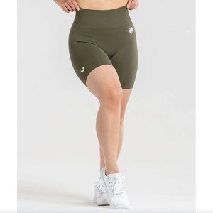 NWT - Womens best power short Khaki (M)